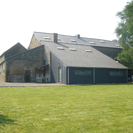 Semesterbostad Grand Family In *