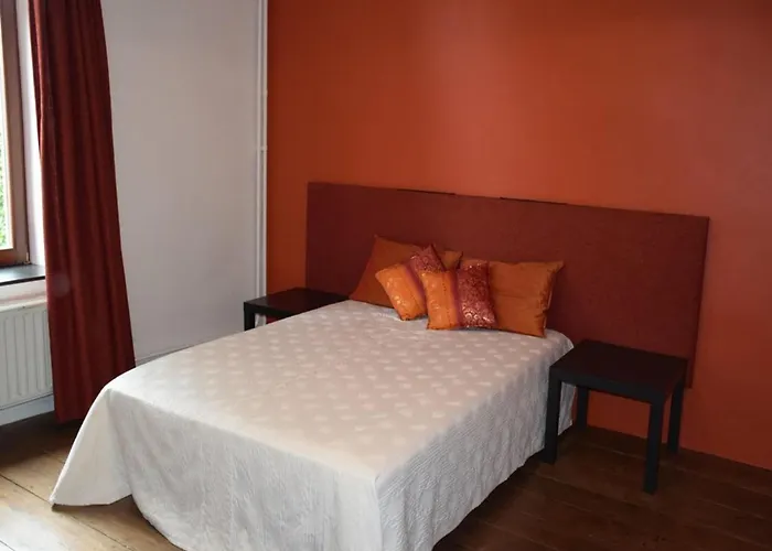 Group Getaway Villa, 度假居 Anthisnes